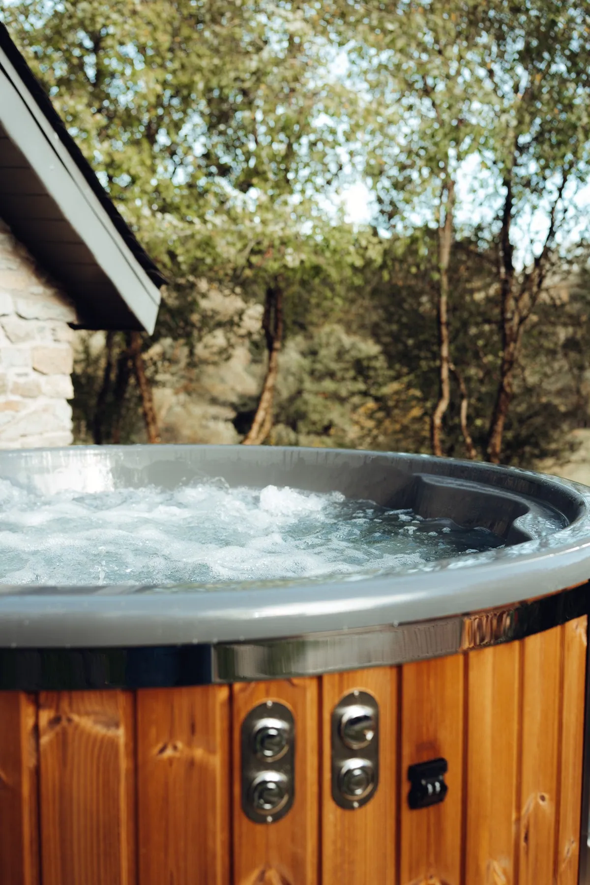 Détail du bain nordique en bois