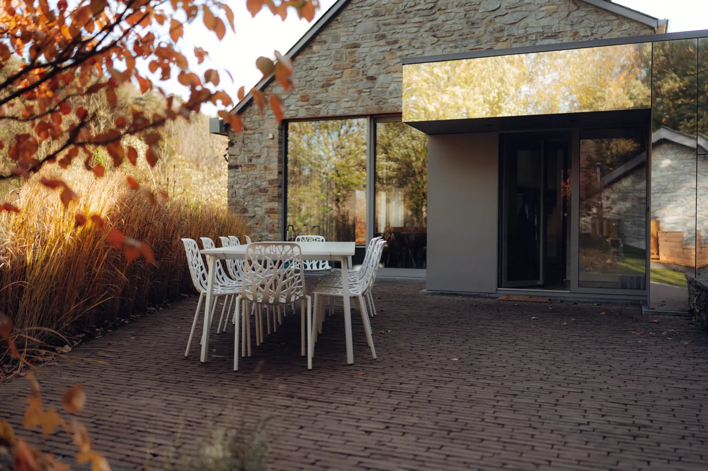 La terrasse dans la lumière d’automne