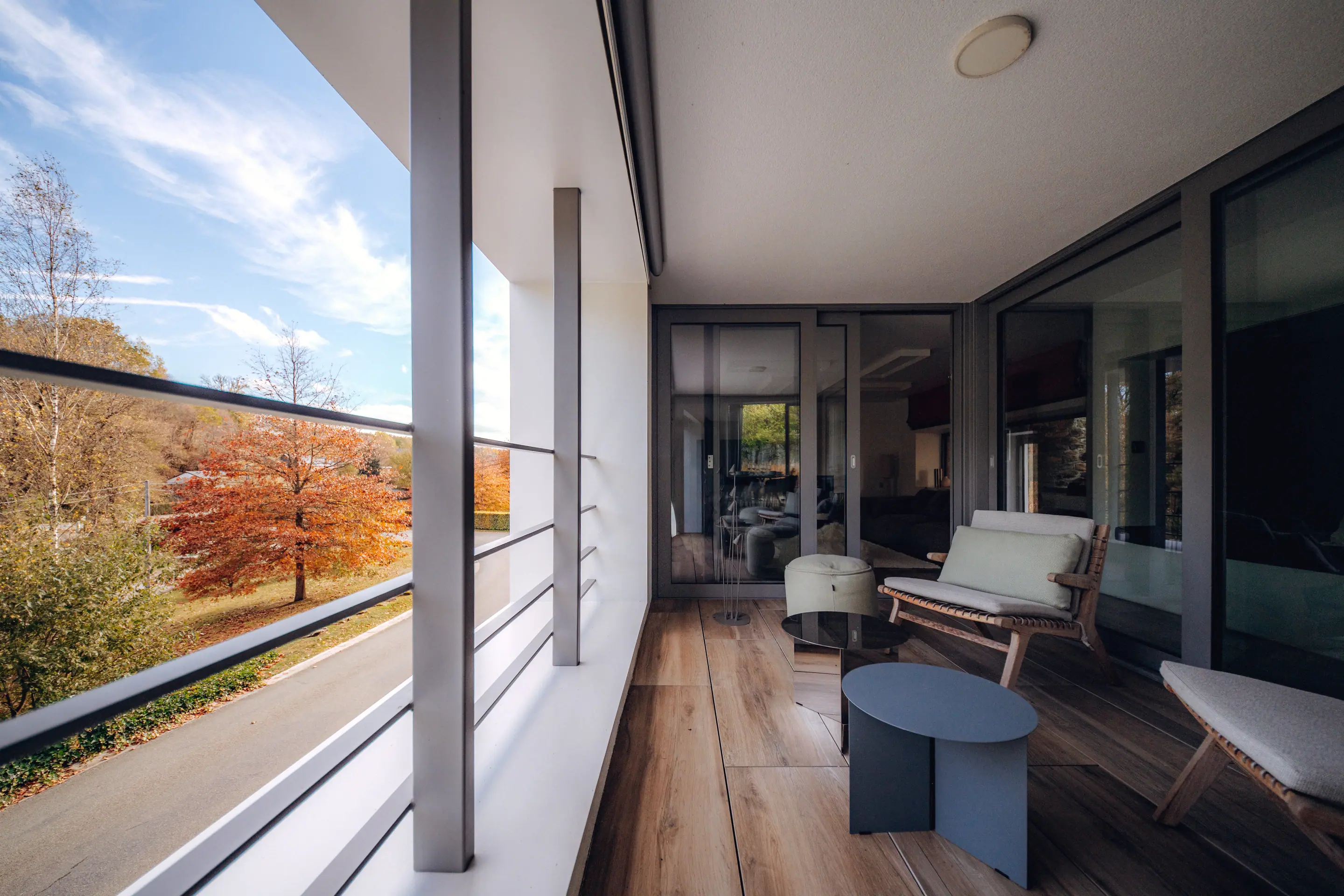 La loggia et la vue sur la rivière